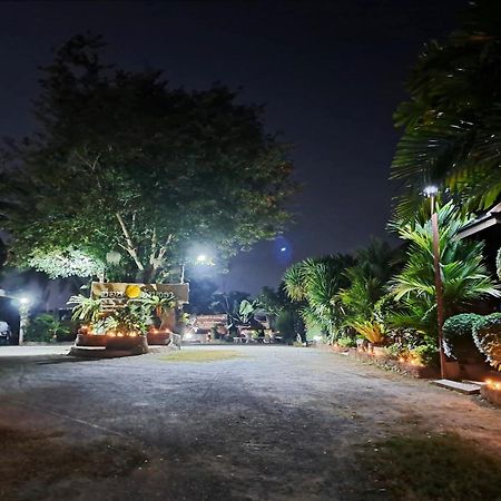 Huen Pak Mon Chantra Villa เชียงราย ภายนอก รูปภาพ